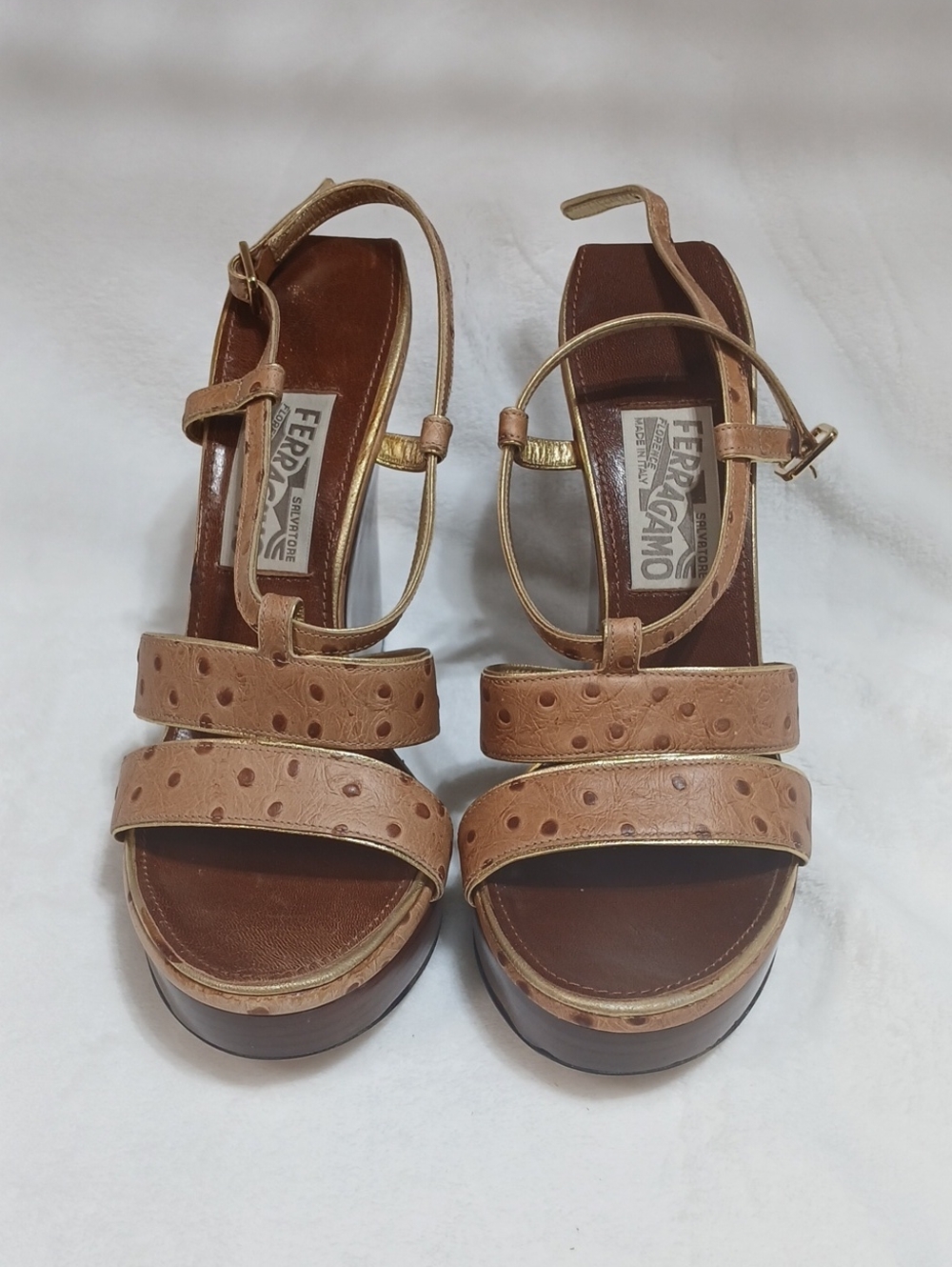 Salvatore Ferragamo Brown Ostrich-Embossed Leather Strappy Sandals Sz 7.5 B